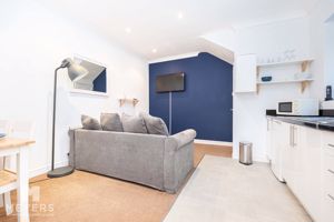 Photo 11- click for photo gallery